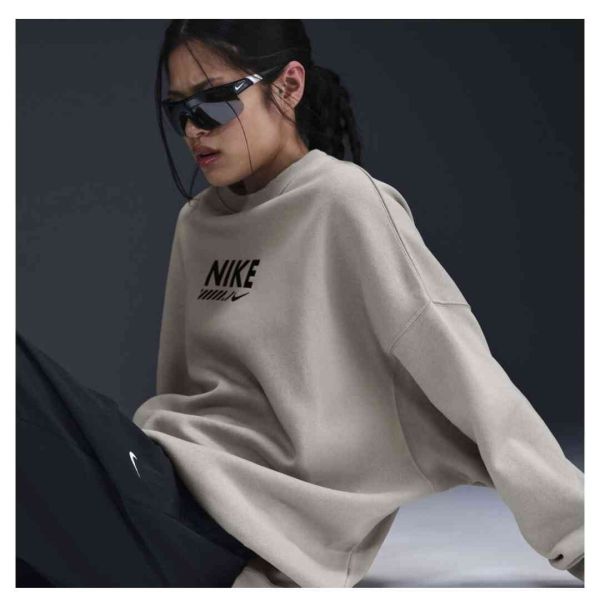 Women's Oversized Fleece Crew-Neck Sweatshirt